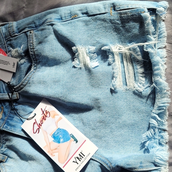 YMI Demi Shorts, Size 9/29 - Picture 3 of 8